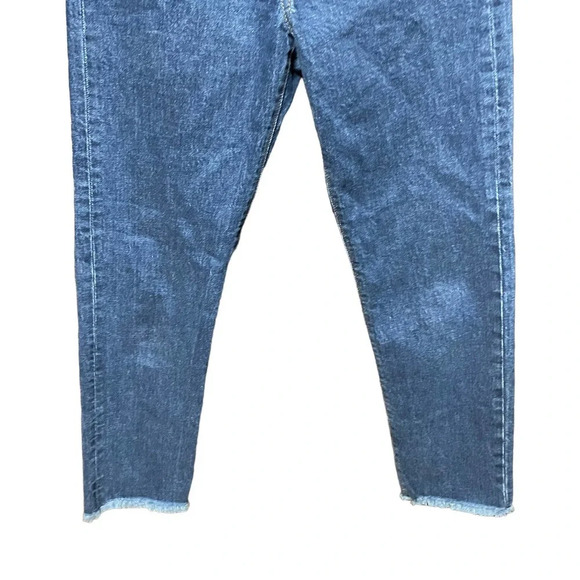 Levi's Wedgie Straight Fit Jeans in Below the Belt Medium Wash Size‎ 25 - Picture 4 of 13